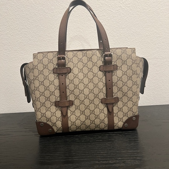 Authentic Gucci GG Supreme Tote Bag. - Picture 15 of 16